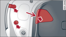 Boot lid: Location of the retaining screw for the rear light